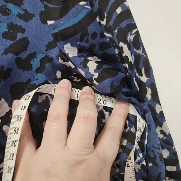 Marc New York Blue Animal Print Blouse! - Picture 4 of 6